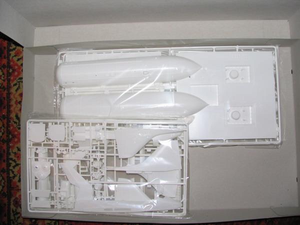 Revell 1:144 Discovery Space Shuttle