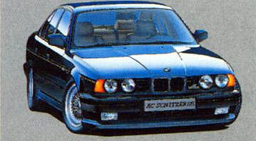 BMW SCHNITZER S5

http://www.luckymodel.com/scale.aspx?item_no=FU%2012066

Dobozbontás:

http://www.1999.co.jp/eng/10032849