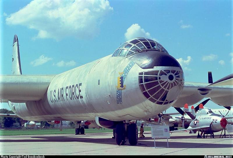 B-36 Peacemaker és a Goblin kísérleti vadászgép