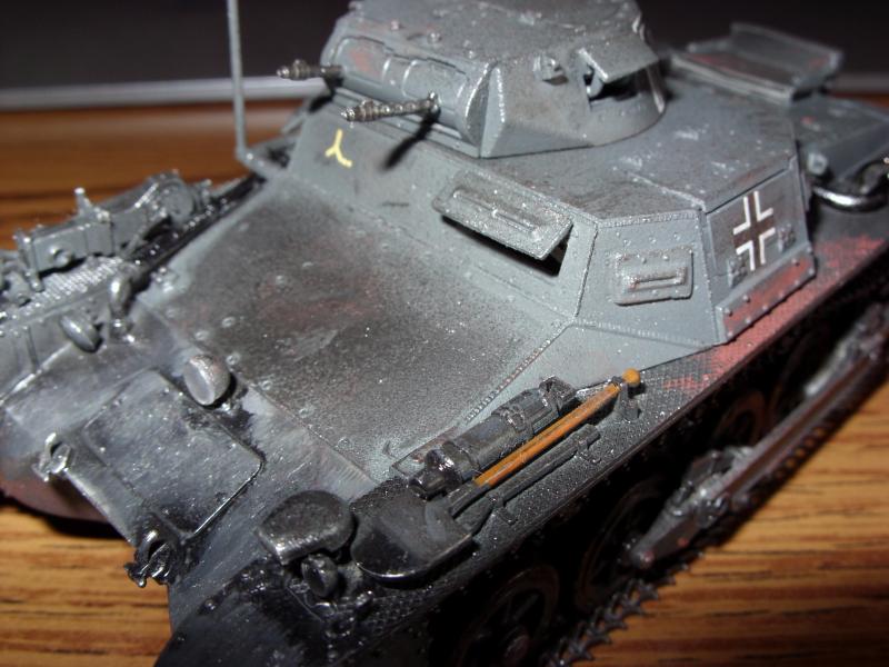 Panzer I/A

az elülső feketeség nagyon feltünű, bár természetes fénynél szebben néz ki