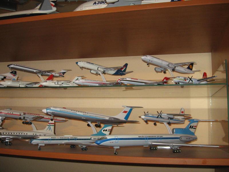 Il-18, Il-62, Tu-134, An-12, Tu-154

Az alsó sorban: Il-18, Il-62, Tu-134, An-12, Tu-154