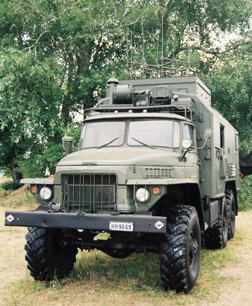 R-330U-Comjam-Hungarian-Army-MiroslavGyurosi-1S