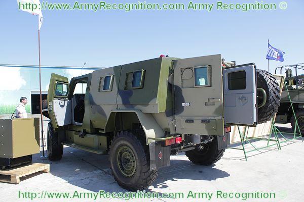 Wolf_Military-Industrial_Company_wheeled_armoured_vehicle_personnel_carrier_Russia_Russian_003