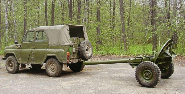 Nona-M1_2B23_semi-automatc_120mm_towed_mortar_tsniitochmash_Russia_Russian_defence_industry_IDEX_2001_002