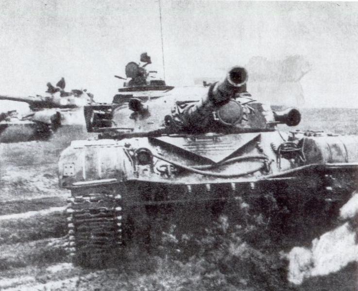 T-72_Main_Battle_tank_Russia_14
