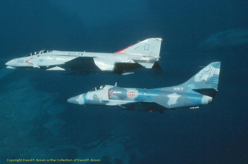 xF-4J VF-171 W A-4E