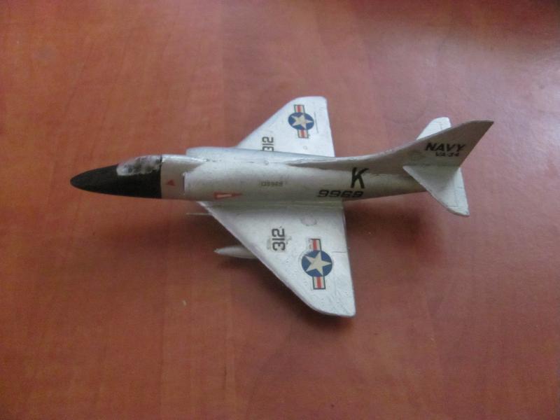 A-4 Skyhawk

Futóművek nélkül