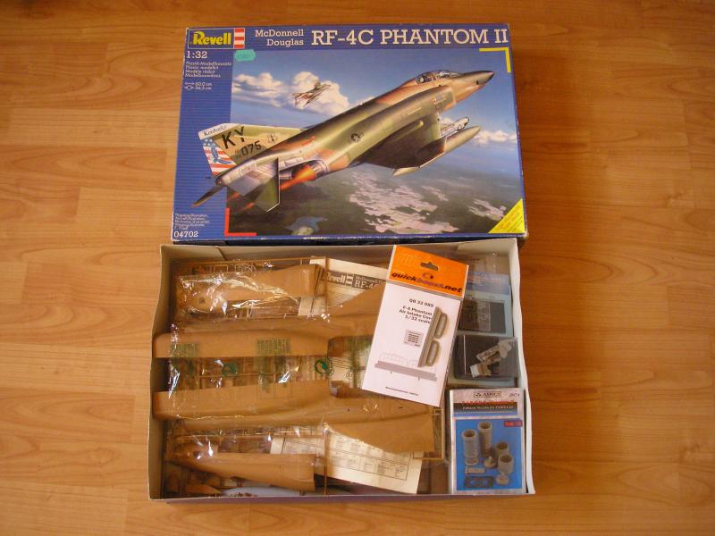 RF-4C Phantom II 12000.-