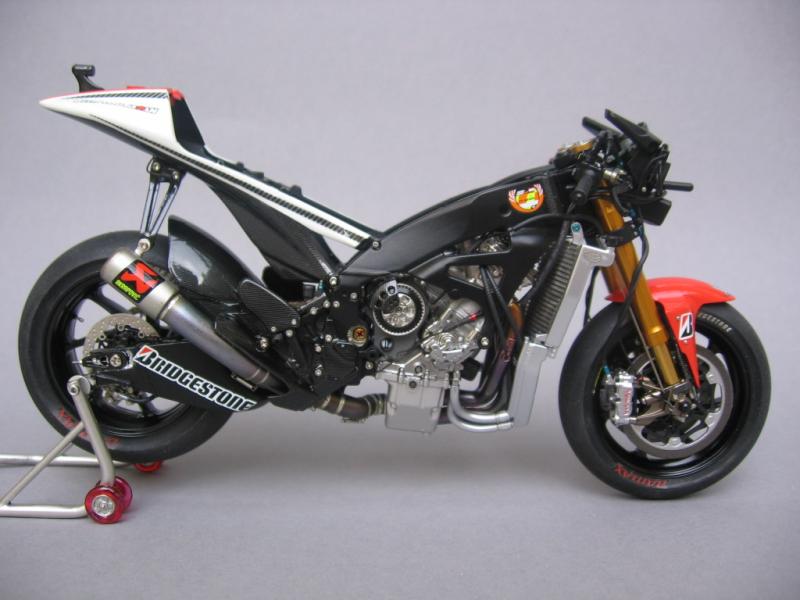 Yamaha M1 2011. Ben Spies 012