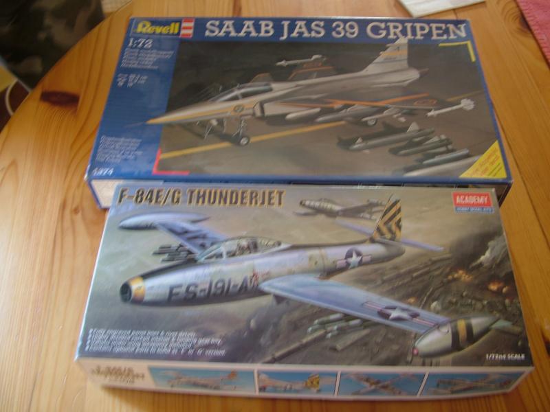 DSCF8479

Saab Jas 39 Gripen 2.000.-
F-84E/G Thunderjet 1.500.-