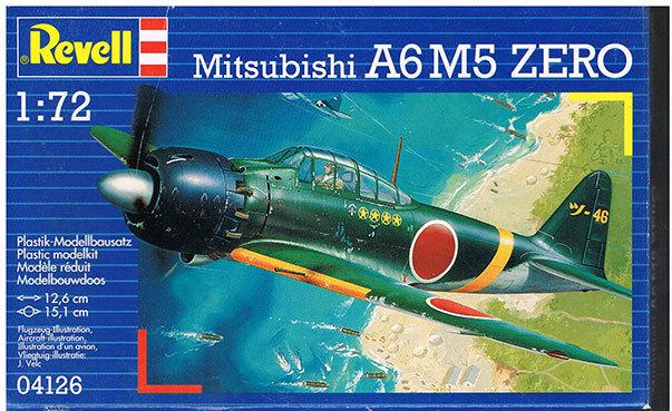 Mitsubishi A6M5 Zero; pilóta figurával, minimálisan elkedve