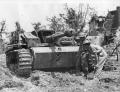 Stug_with_British_soldiers_in_Italy