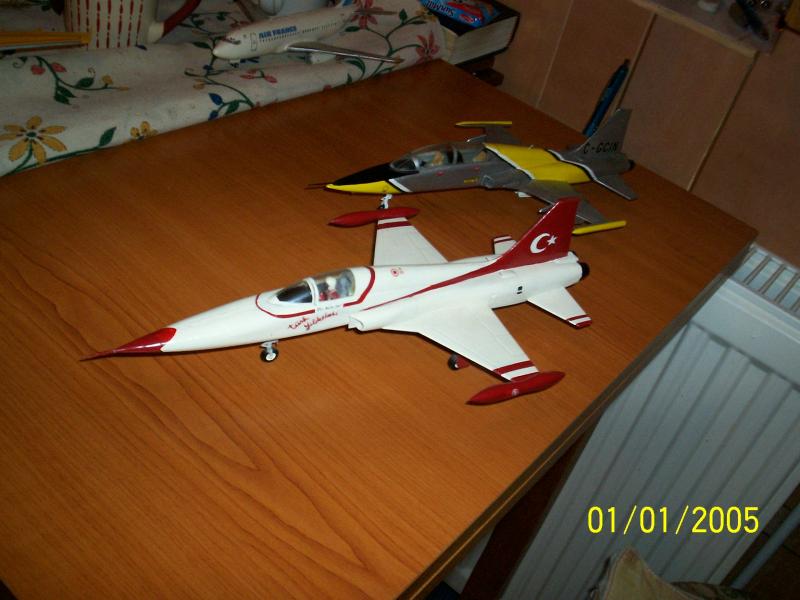 100_4003

F-5A és F-5B 1/48-as kész makettek, a B egyéni festésű de török is csinálható belőle, van hozzá szárnytartályom. A kettő együtt 4000.-