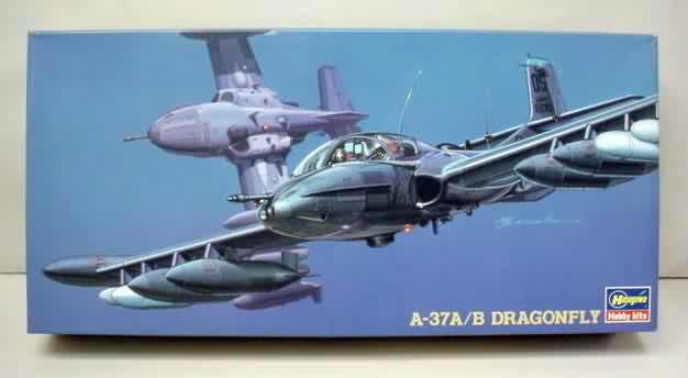 Hasegawa 02513 - 1.72 A-37A.B Dragonfly - 2000ft