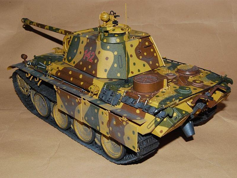 Pzkpfw_V_Ausf_G_Panther_2