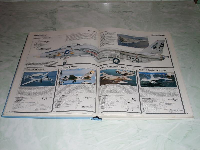 A repülési eciklopédia 

4500.- nagyon sok fotóval és leírással illusztrált könyv.
