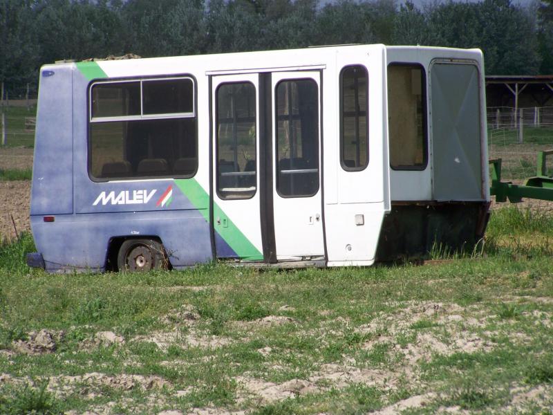 MALÉV jármű Dunaharasztii mellett

MALÉV jármű Dunaharaszti mellett