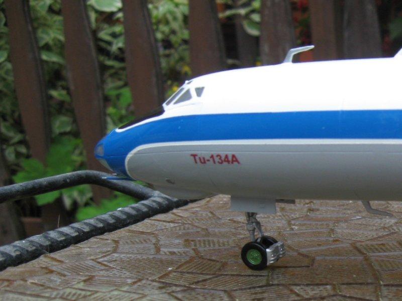 Tu3_6

Tu-134 6