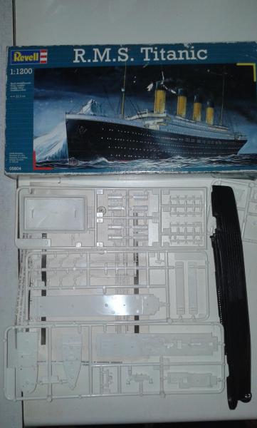 revell titanic 1000ft 1:1200