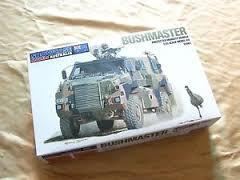 megkezdett hiányos Showcase models Bushmaster 4000,- 
