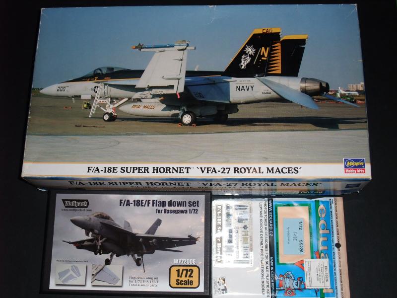 1/72 Hasegawa F/A-18E Super Hornet + Eduard színes rézmaratás és Wolfpack kiegészítő

12500.- + posta.