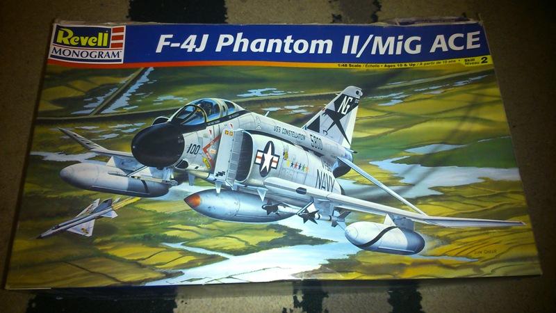 Revell F-4J Phantom II/Mig Ace - 2.500 Ft 1:48