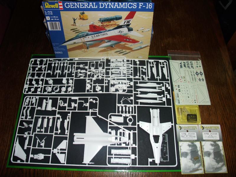 1/72 Revell General Dinamycs F-16 CMK és MASTER kiegészítőkel

10850.-