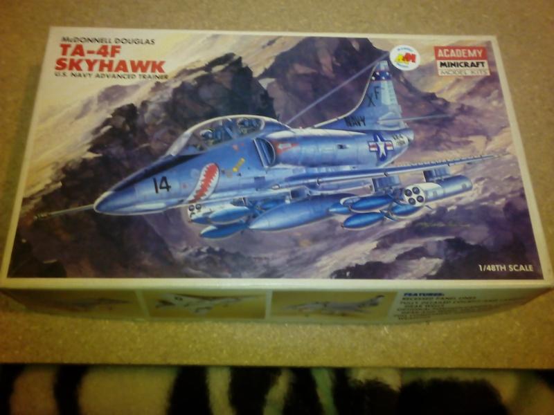 Skyhawk

1/48 TA-4F 4200Ft