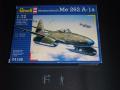 1/72 Revell Messerschmitt Me 262A-la + szerelővel és pilótával

2710.-