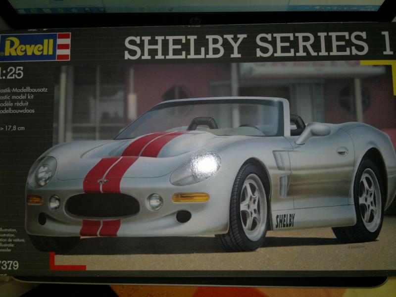 Revell Shelby Series 1  1/25

Gyári bontatlan belső csomagolás, a doboz megtekintésre fellett bontva.
Ára 7.000 forint (alku képes)
