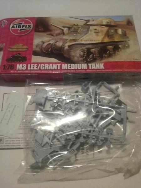 AIRFIX LEE/GRANT 2500FT