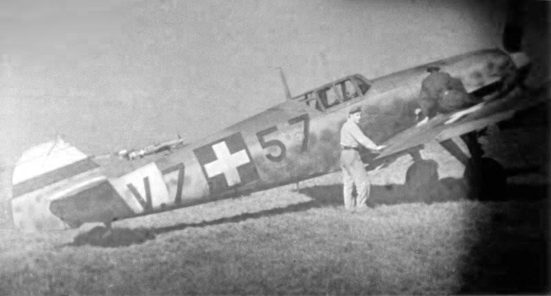 Győrben gyártott magyar Messerschmitt Bf-109G-2-es 1944 tavaszán Ferihegyen FF.