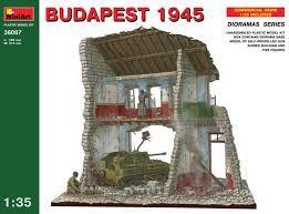 Miniart Budapest dioráma SU-76-al, gyanta német ejtőernyősökkel 12500,- + posta