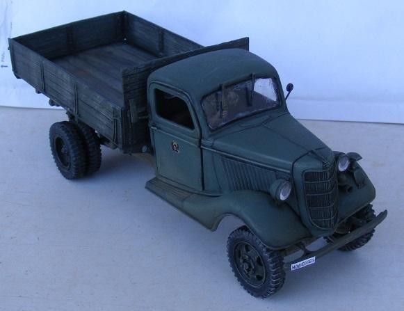 Ford V8/51, MKH, 1/35

A Commando5 makettje magyar színekben, egy saját figurával