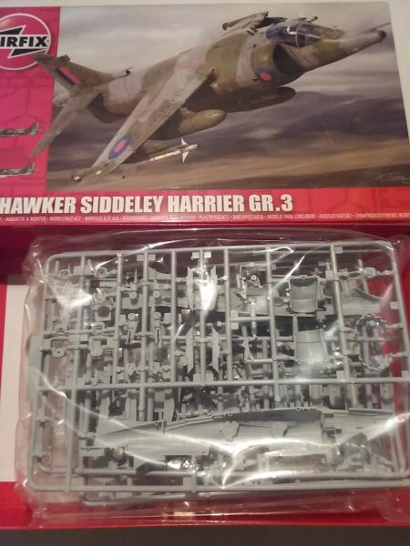 airfix HARRIER 4300FT