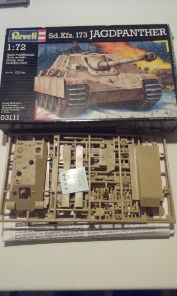 REVELL 1:72 SD KFZ 173 3000FT