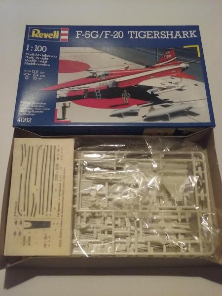 revell 1:100 f-5/f-20 1500ft