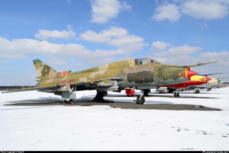 613-east-german-air-force-sukhoi-su-22