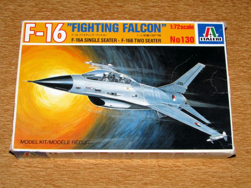 Italeri 1_72 F-16C_D Night Falcon alkatrészekkel és picit hiányos matricával, kétüléses verzió 2.300.-
