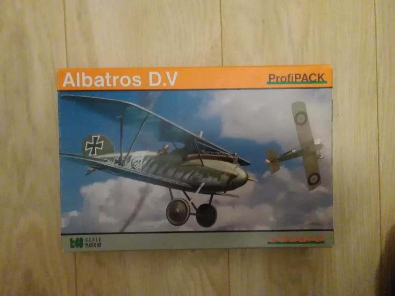 Albatros

1:48 új 4.200,-