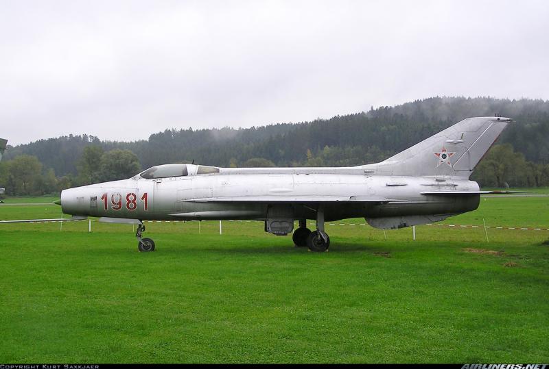 MiG-21F-13-1981 ex.225 Schwenningen