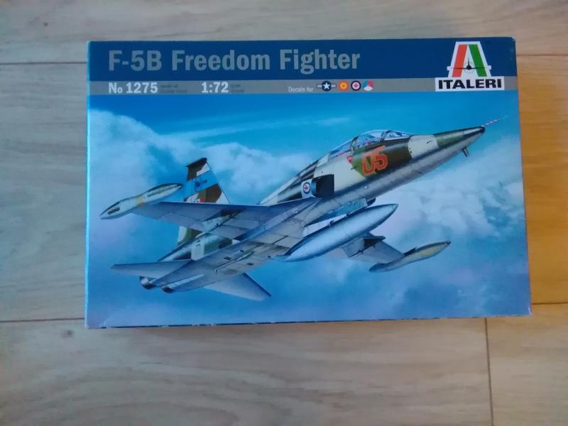 F-5B

1/72 új 4.000,-
