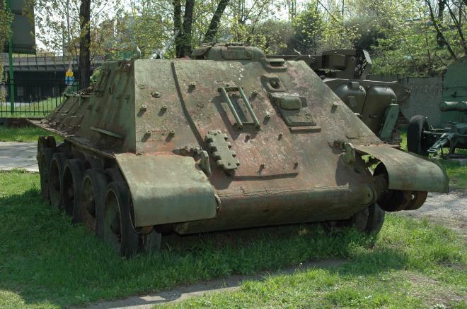 SU-122 vontató 02