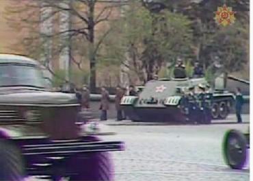 SU-122-54_ARV_9 May 1985_Red Square_2~2
