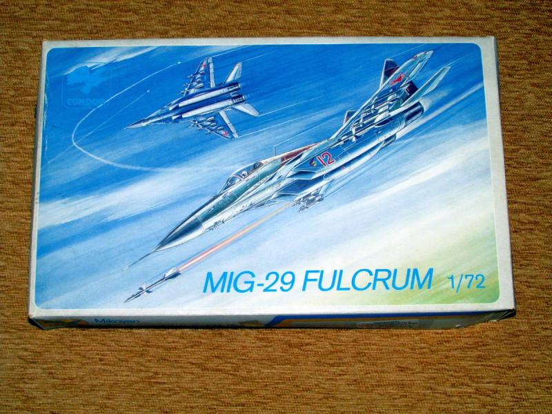 Condor 1_72 Mikoyan MiG-29 Fulcrum Két makett egy dobozban, extra Italeri MiG-29UB matricával 4.100.-