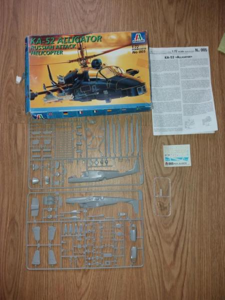 Italeri Ka-52 makett 1 plexi ajtó hiányzik 1800Ft