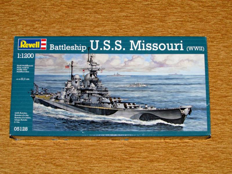 Revell 1_1200 Battleship U.S.S. Missouri (WWII) 1.800.-