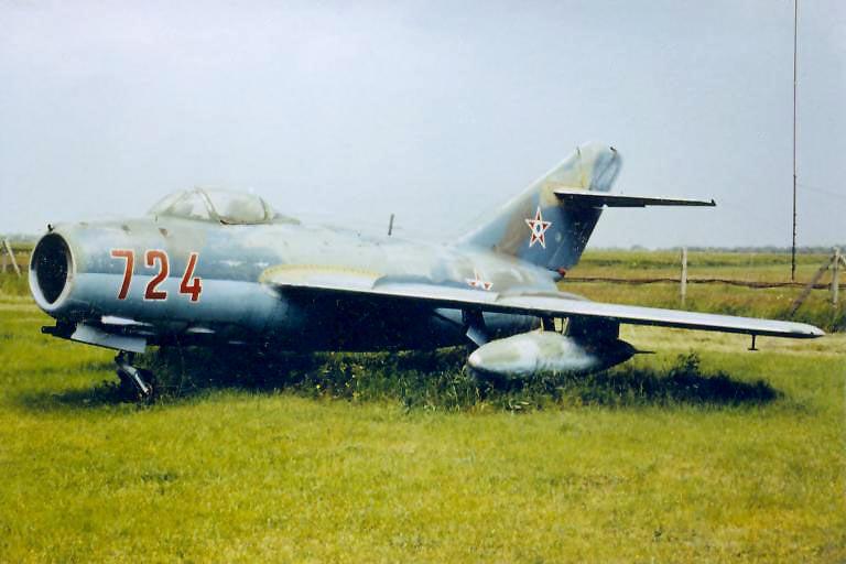 NA1203_MiG-15bisz_724