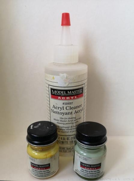 ModelMaster Acryl Cleaner,4736 Interior Green,4683 Crome Yellow. Egy gép kabinja és futóaknáját festettem le, szinte hiánytalan festékek és higító. 1,800,-Ft 