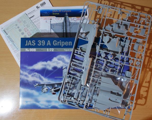 Gripen Jas-39 A - 5000Ft

1/72	Italeri	+HAD matrica